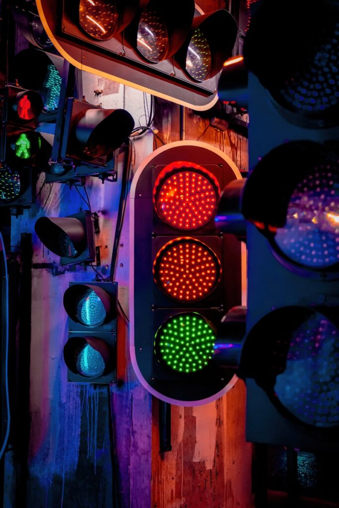 brief pause at stop light 