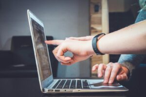 person using laptop can't focus